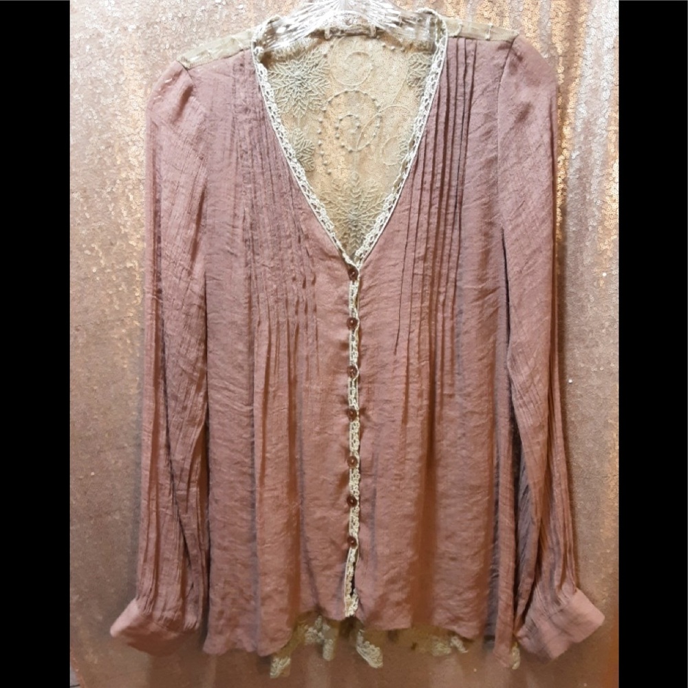 No Label Long Sleeved Women’s Boutique Blouse